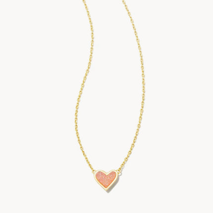 Framed Ari Pendant Necklace