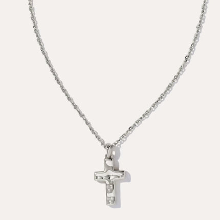 Cross Pendant Necklace in Silver