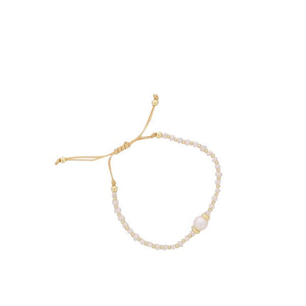 Beaded bracelet with fresh water pearl