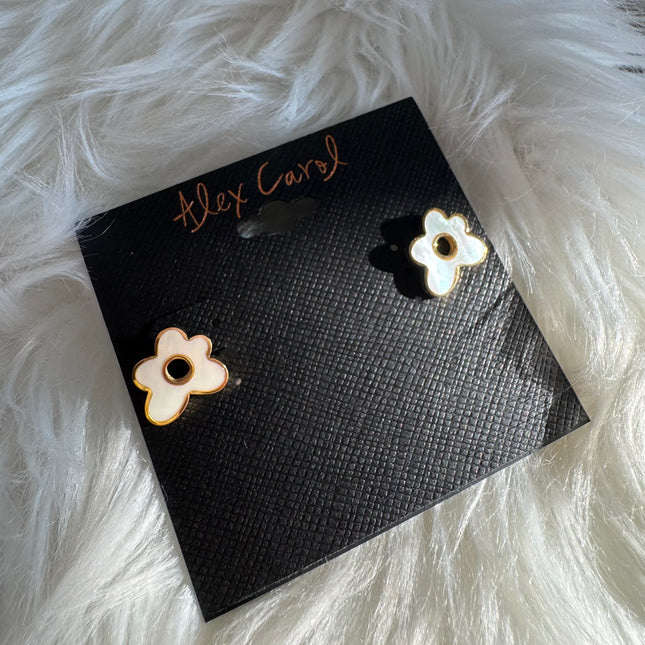 Flower with Inlay Earrings Gold